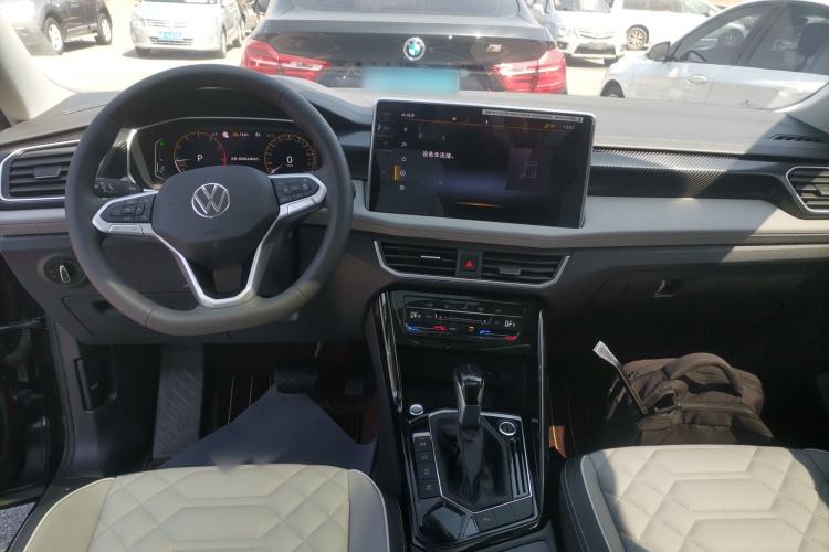 Used Volkswagen Tayron 2023 280TSI Two-Wheel-Drive Luxury Plus Advanced Version Center Console