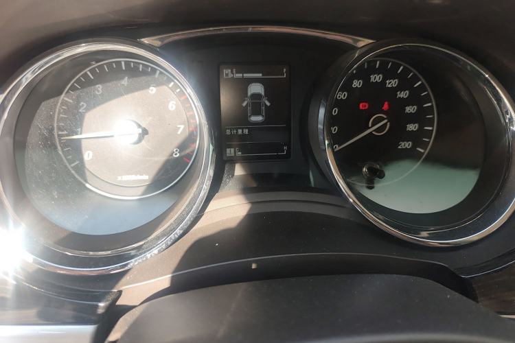 Used Baojun 730 2014 1.5L manual Comfort version 7 seats