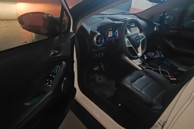 Used BYD Yuan New Energy 2018 EV360 Smart Connected Cool Model