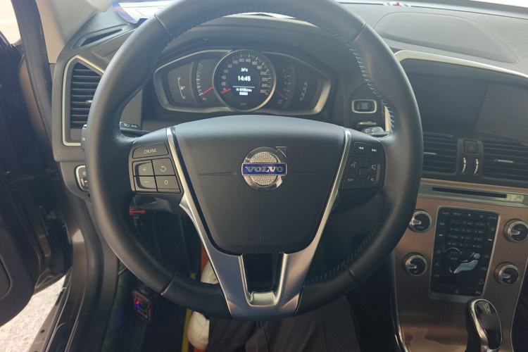 Used Volvo XC60 2017 T5 AWD Smart Upgrade Edition Steering Wheel