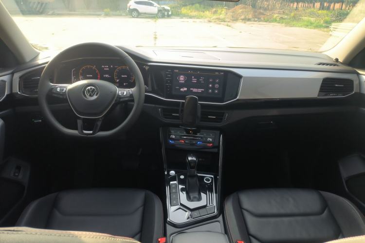 Used Volkswagen Tayron 2022 330TSI Two-Wheel Drive Luxury Connect Plus Version