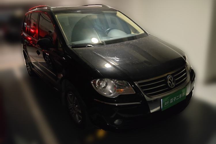 Used Volkswagen Touran 2008 1.8T ZhiZun Edition Automatic 5-Seater Front Right 45 Deg