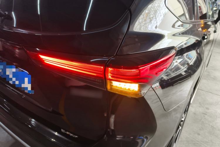Used Toyota Crown Kluger 2022 2.5L HEV Four-Wheel Drive Premium Edition Right Rear Taillight