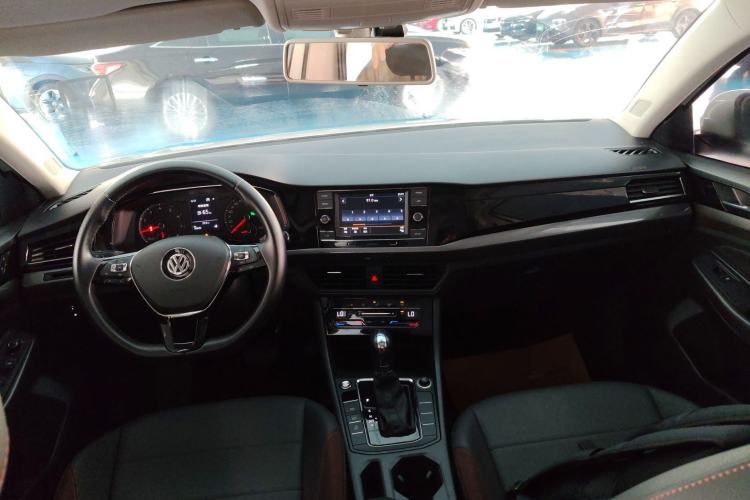 Used Volkswagen Bora 2020 1.5L Automatic Elite Version Center Console