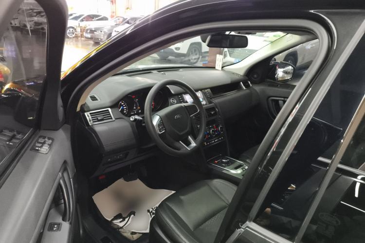 Used Land Rover Discovery Sport 2017 2.0T PURE Driver Seat