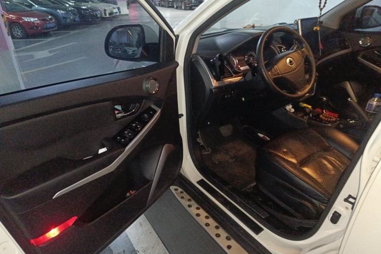 Used SsangYong Korando 2013 2.0L Gasoline Two-Wheel Drive Automatic Luxury Navigation Edition
