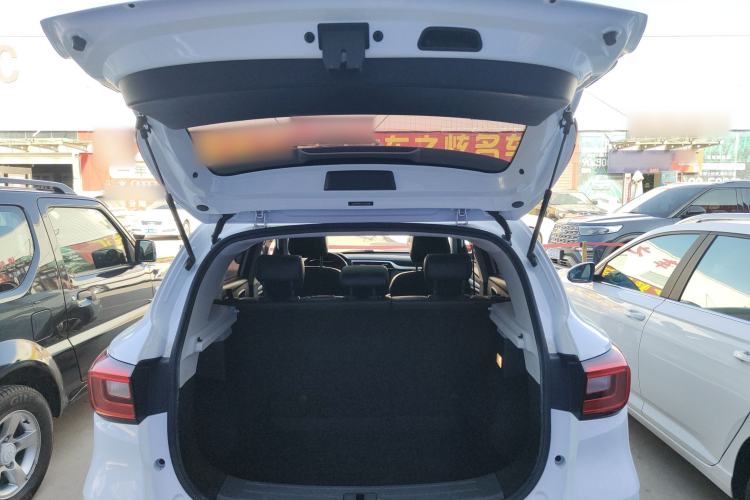 Used MG ZS 2018 1.5L Automatic Luxury Edition China V Standard Trunk