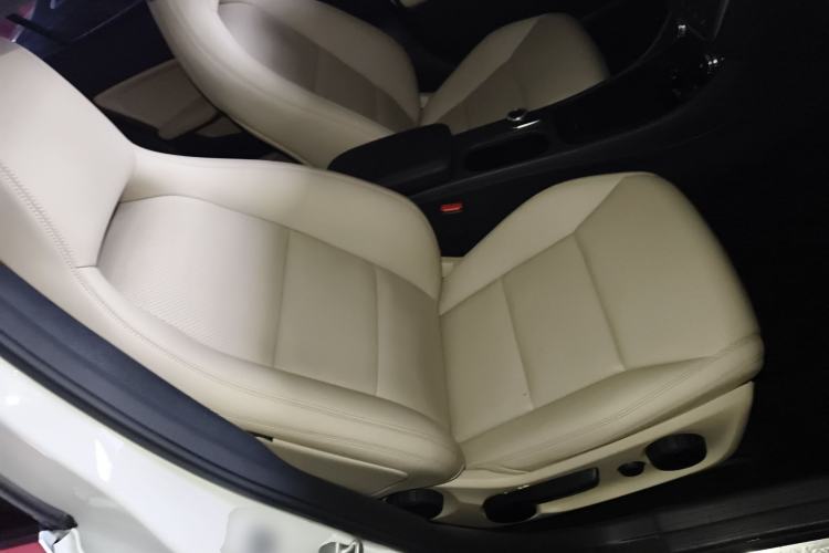 Used Mercedes-Benz GLA 2015 GLA 220 4MATIC Fashion Model
