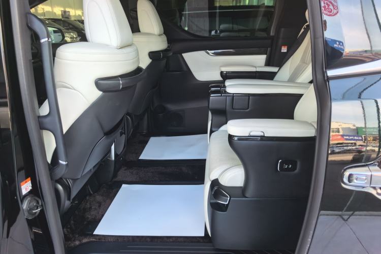 Used Lexus LM 2020 300h Seven-Seat Elegant Edition