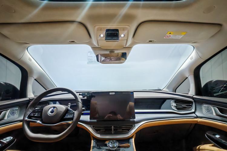 Used Denza D9 2024 DM-i 980 Four-Wheel Drive Prestige Model
