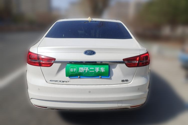 Used Ford Escort 2015 1.5L Automatic Fashion Model
