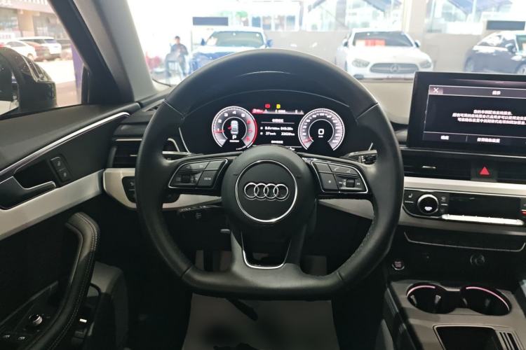 Used Audi A4L 2022 40 TFSI Luxury Dynamic Model
