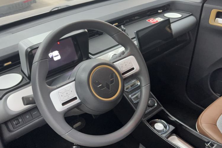 Used Wuling Hongguang MINIEV 2022 GAMEBOY 200km Gaming Edition with Lithium Iron Phosphate
