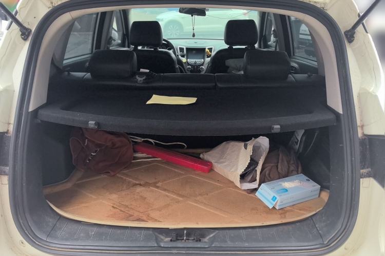 Used CHANGAN CS35 2014 1.6L Automatic Luxury Model China IV Standard Trunk