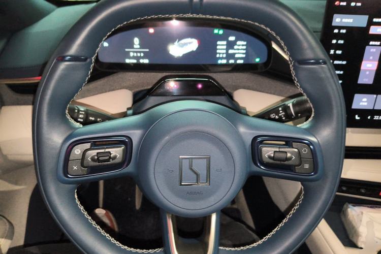 Used Zeekr 001 2024 YOU Edition 100 kWh All-Wheel Drive Steering Wheel