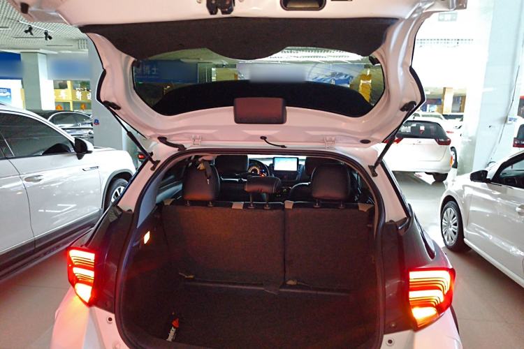 Used Toyota YARiS L Zhi Xuan 2020 X-Trail X 1.5L CVT Leading Edition Trunk