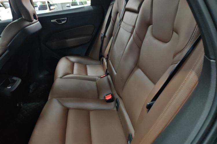 Used Volvo XC60 2021 T5 4x4 Smart Luxury Edition
