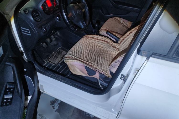 Used Volkswagen Jetta 2013 1.6L Manual Fashion Edition
