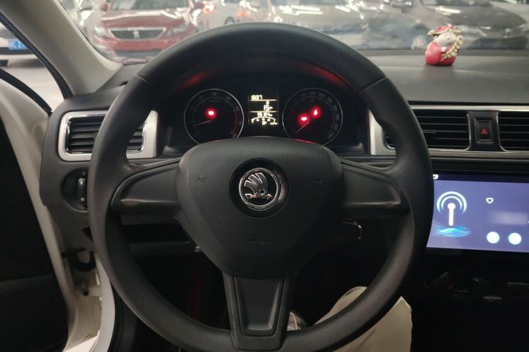 Used Skoda Rapid Spaceback 2016 1.6L Manual Trend Edition Steering Wheel