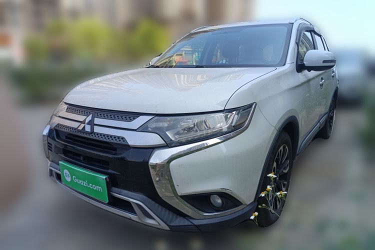 Used Mitsubishi Outlander 2020 2.0L Two-Wheel Drive Enjoyment Version 5 Seats