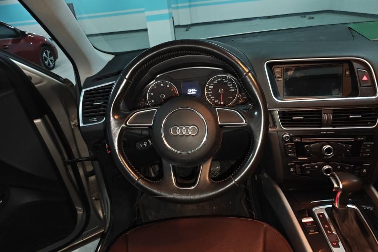 Used Audi Q5 2015 40 TFSI Technology Edition
