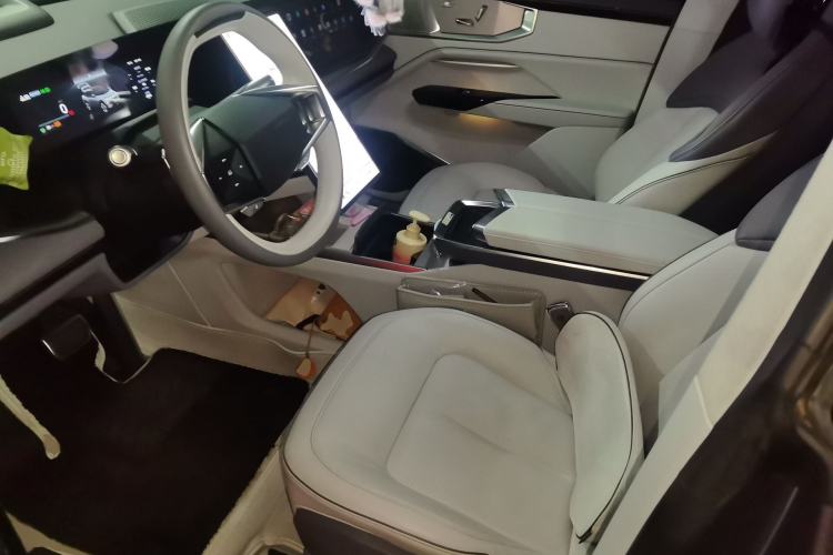 Used HiPhi Y 2023 560 km Pioneer Edition Left Front Seat