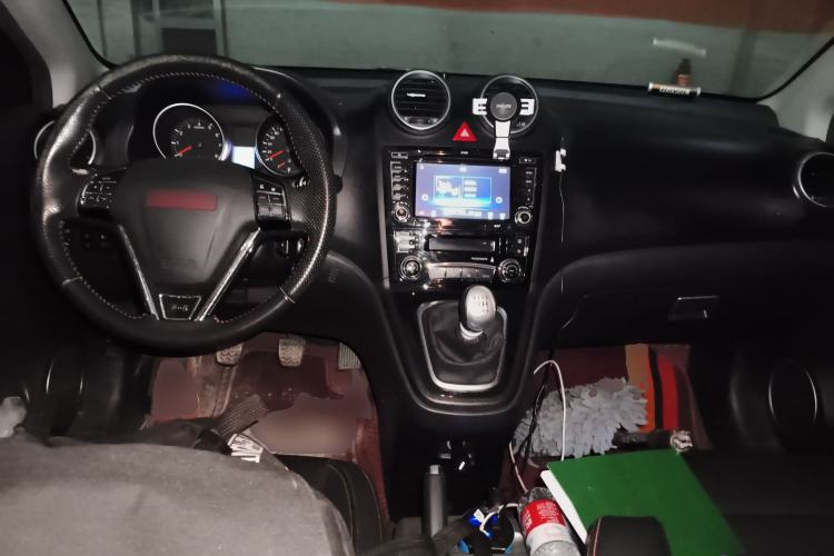 Used Haval H6 2015 Upgraded Model 1.5T Manual Two-Wheel Drive Elite Version