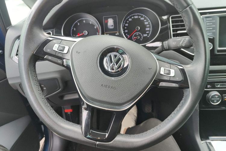 Used Volkswagen Golf 2015 1.4TSI Sportsvan
