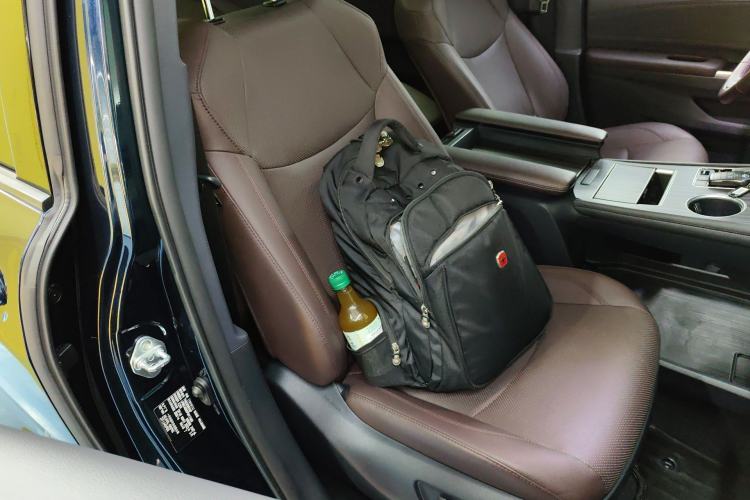 Used Toyota Granvia 2023 2.5L Hybrid Flagship VIP Edition Right Front Seat