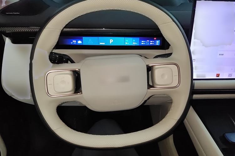 Used Lynk & Co 900 2025 2.0T Ultra Steering Wheel