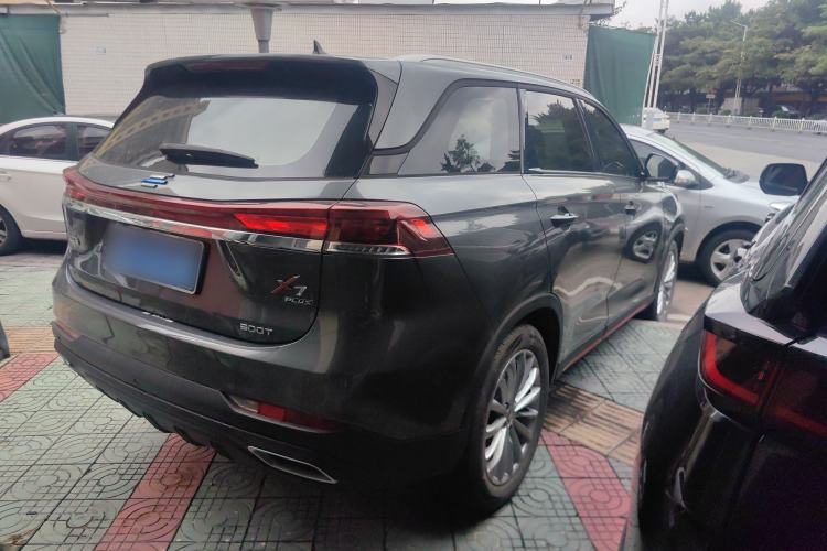 Used CHANGAN OSHAN X7 PLUS 2022 1.5T Blue Whale Edition Automatic Prestige Version Exterior 3