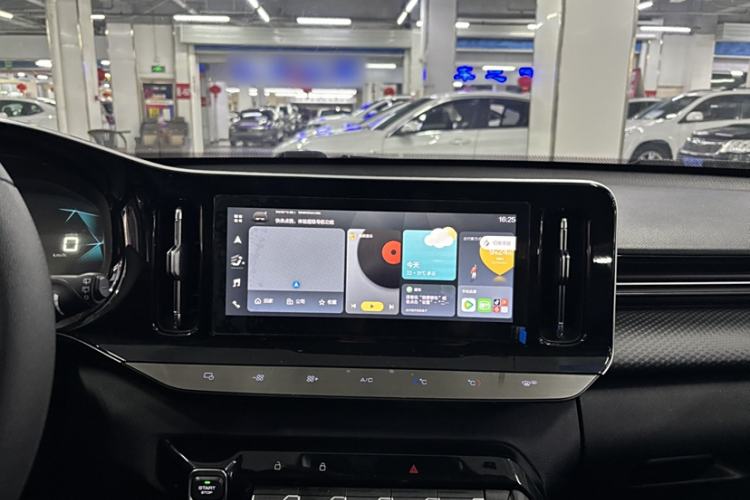 Used Baojun Valli 2021 1.5T Yili Pasture CVT Luxury Model Interior 1