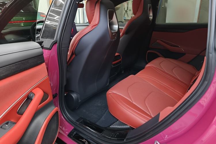 Used Xiaomi Auto SU7 2024 Four-Wheel Drive Ultra-Long Range Advanced Intelligent Driving Max Edition