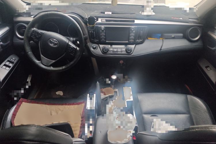 Used Toyota RAV4 2016 2.0L CVT Two-Wheel Drive Smart Edition China V Standard Center Console