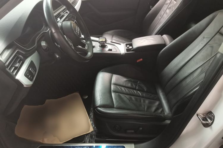 Used Audi A4L 2019 40 TFSI Fashion Edition China VI Emission Standard Left Front Seat