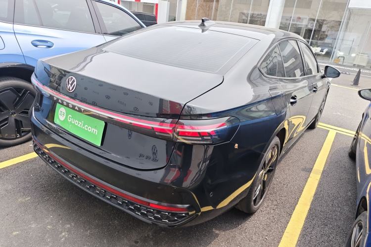 Used Volkswagen Passat 2025 Pro 380TSI Starry Dragon Luxury Edition Rear Right 45 Deg