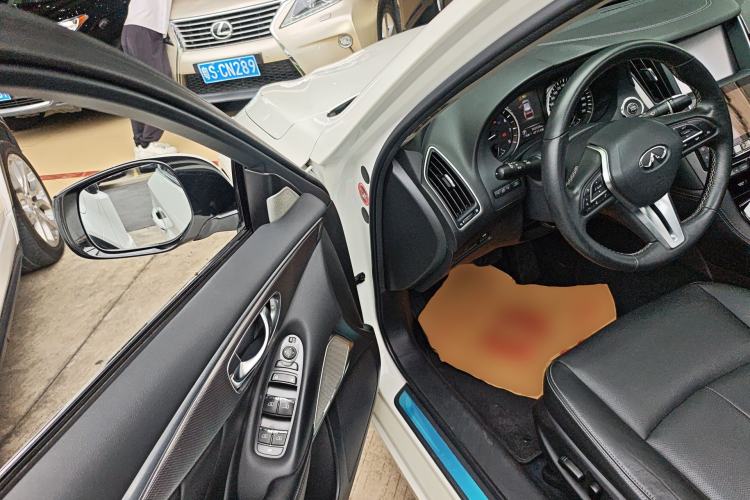 Used Infiniti Q50L 2018 2.0T Enjoyment Version China VI Standard Driver Seat