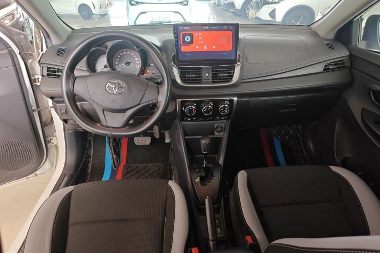 Used Toyota YARiS L Zhi Xuan 2020 1.5L CVT Leading Edition Center Console