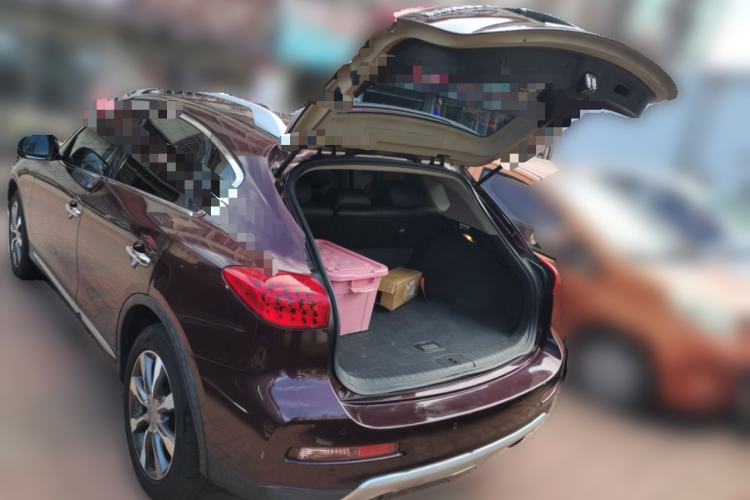 Used Infiniti QX50 2015 2.5L Comfort Edition Trunk