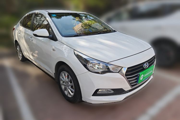 Used Hyundai Verna (new generation) 2016 1.4L Manual Cool Edition GLS Front Right 45 Deg