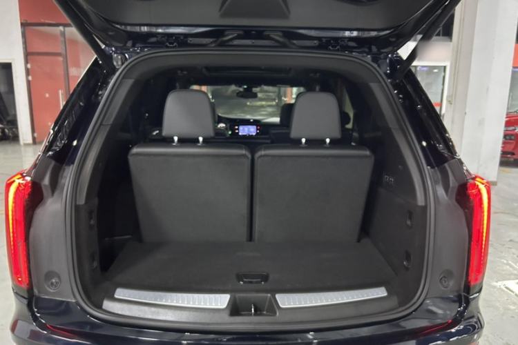 Used Cadillac XT6 2021 2.0T 7-Seater Two-Wheel-Drive Luxury Version Trunk