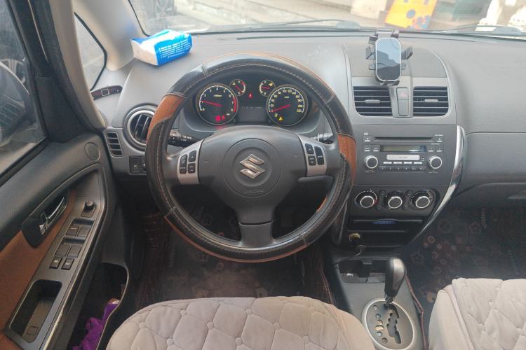 Used Suzuki SX4 2013 1.6L Automatic CoolRide Model Steering Wheel