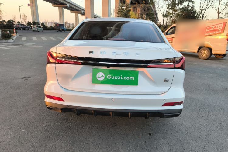 Used Roewe i5 2023 1.5L Manual Comfort Edition
