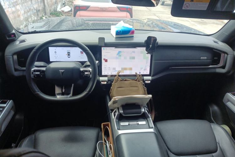 Used Deepal G318 2024 Four-Wheel-Drive Air Suspension Model
