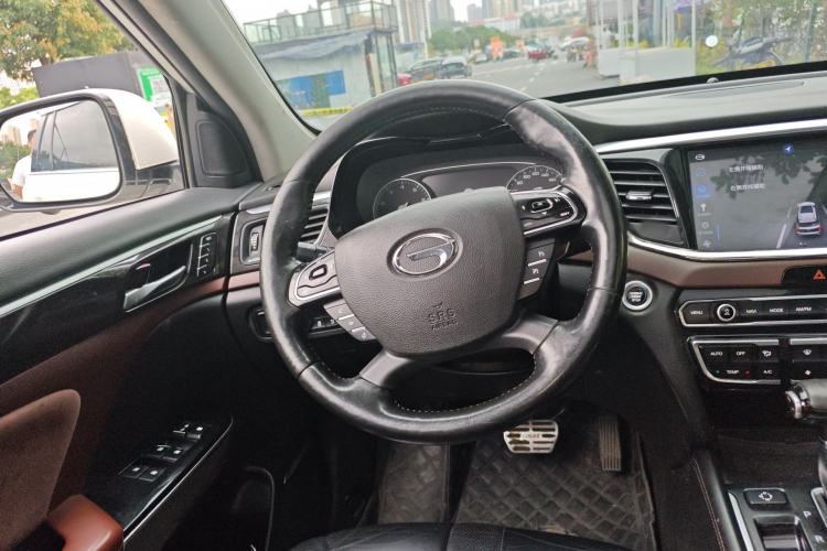 Used GAC Trumpchi GS8 2017 320T Four-Wheel Drive Supreme Edition (7-seater)
