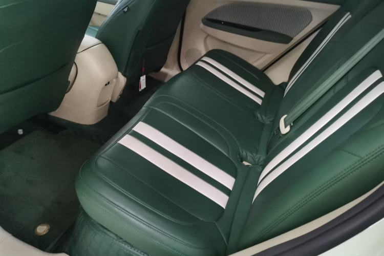 Used ORA Good Cat 2023 401 km Standard Range Luxury Version Lithium Iron Phosphate Left Rear Seat