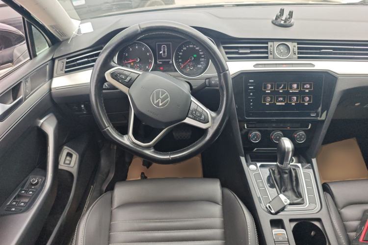 Used Volkswagen Magotan 2020 280TSI DSG Comfort Edition Steering Wheel