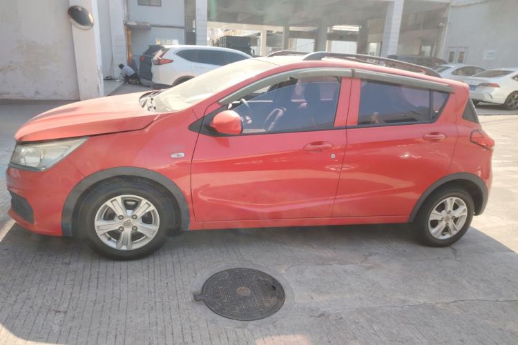Used Baojun 310 2017 1.5L manual Comfort trim
