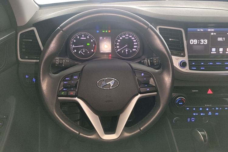 Used Hyundai Tucson 2015 1.6T Dual-Clutch Two-Wheel-Drive Smart Model
