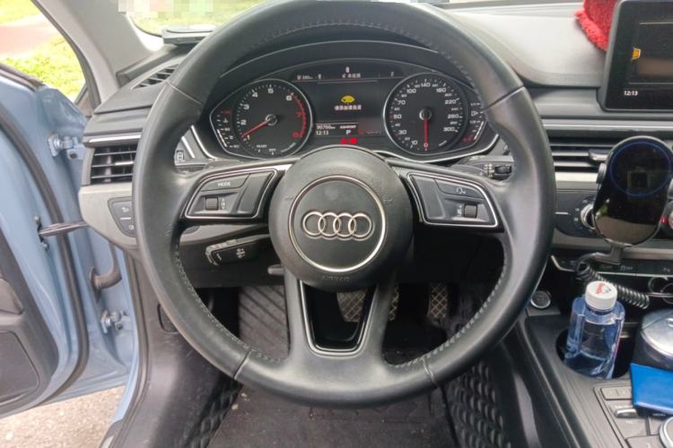 Used Audi A4L 2019 40 TFSI Ambition China VI
